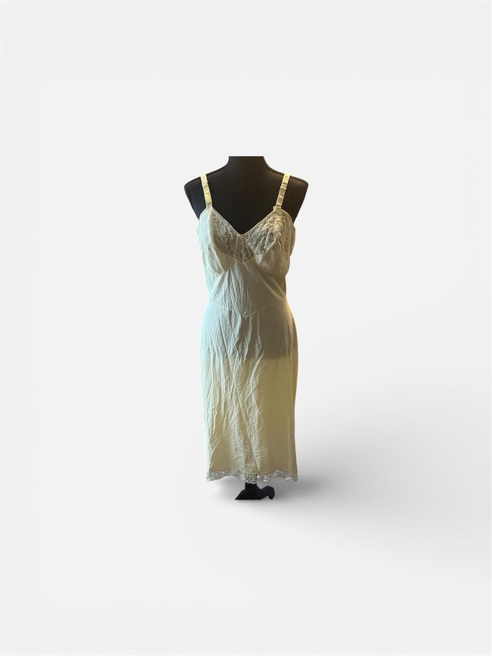 Vintage 60s Pale Yellow Full Slip